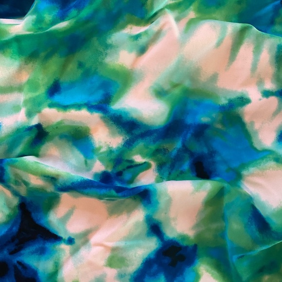 Beach Belle Swimsuit 20W like new Navy with blue and green multi - Picture 2 of 4